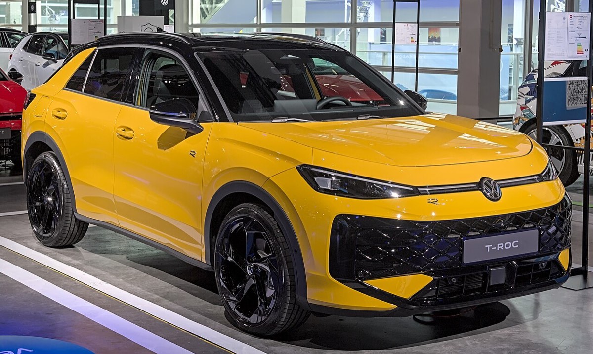 Volkswagen T-Roc, schuin voor